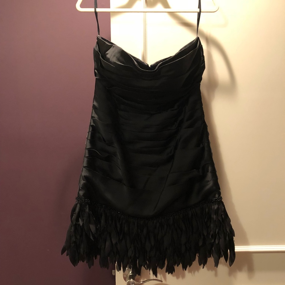 Dress - Picture 1 of 3